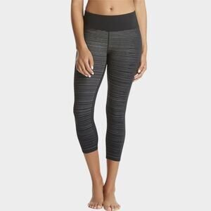 FABLETICS Ingrid Capri II Black Reflective NWOT